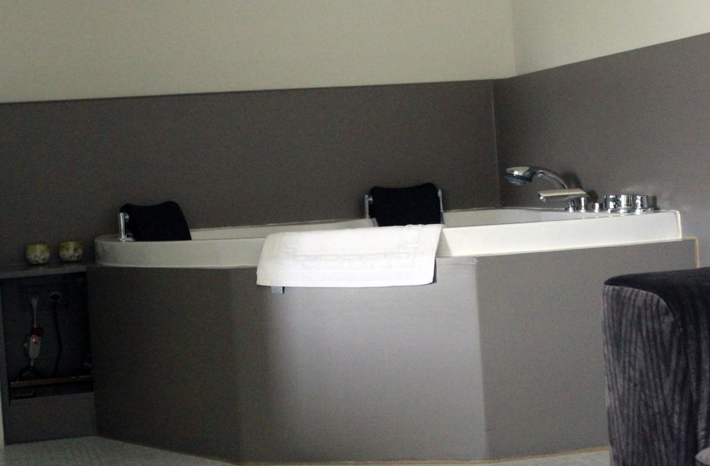 Den Bongaerd B&B And Wellness Tongeren Esterno foto